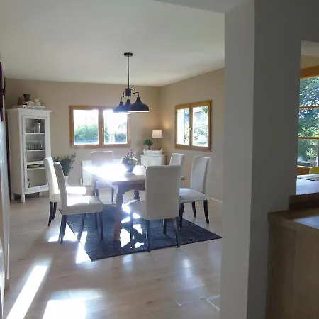 House For 9 People بيت للعطل *