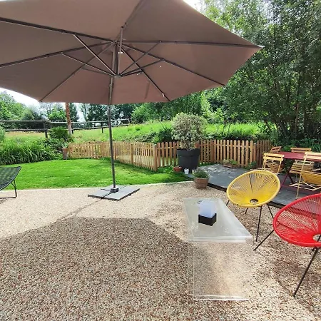 بيت للعطل House For 9 People Saint-Clair-sur-l'Elle