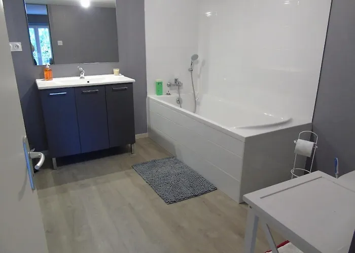 House For 9 People * Saint-Clair-sur-l'Elle