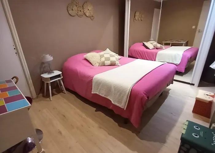 Vakantiehuis House For 9 People